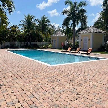 Garden Penthouse Appartamento Nassau Esterno foto