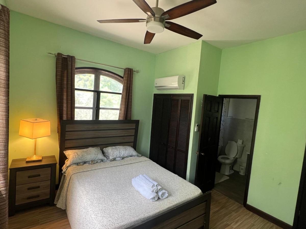 Garden Penthouse Appartamento Nassau Esterno foto