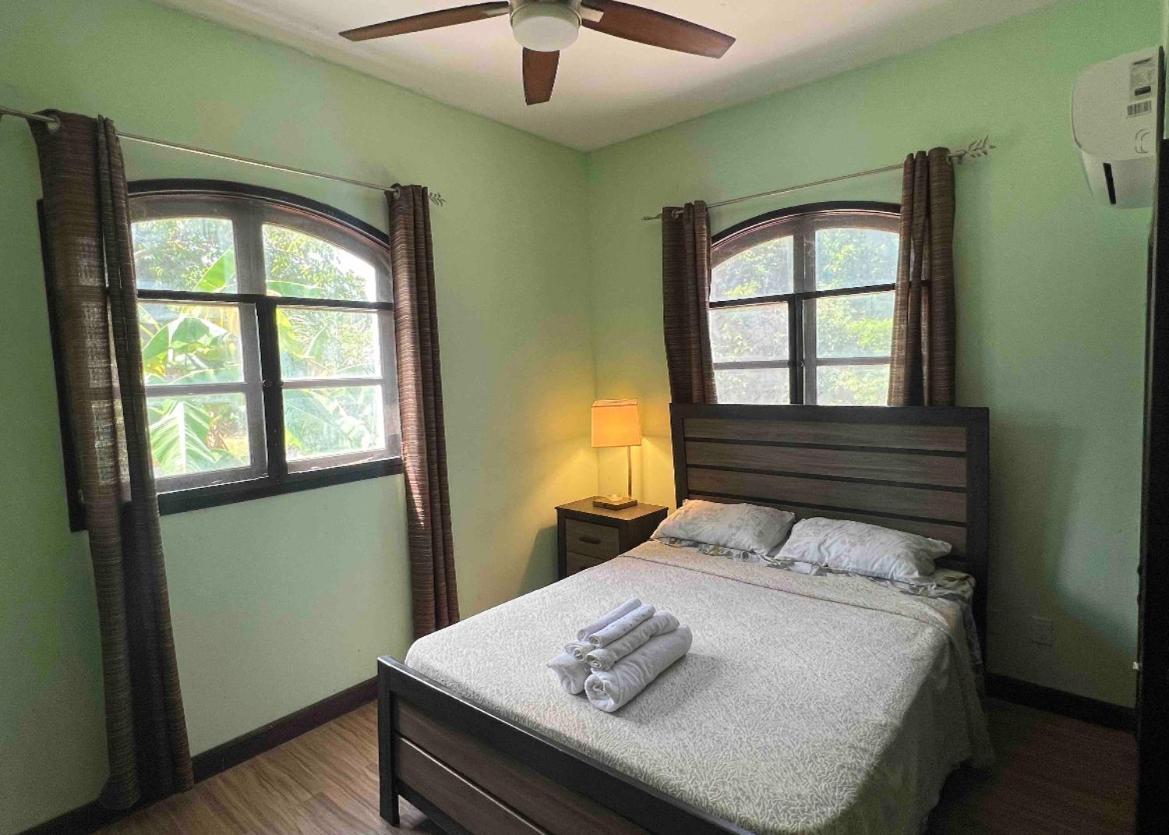 Garden Penthouse Appartamento Nassau Esterno foto